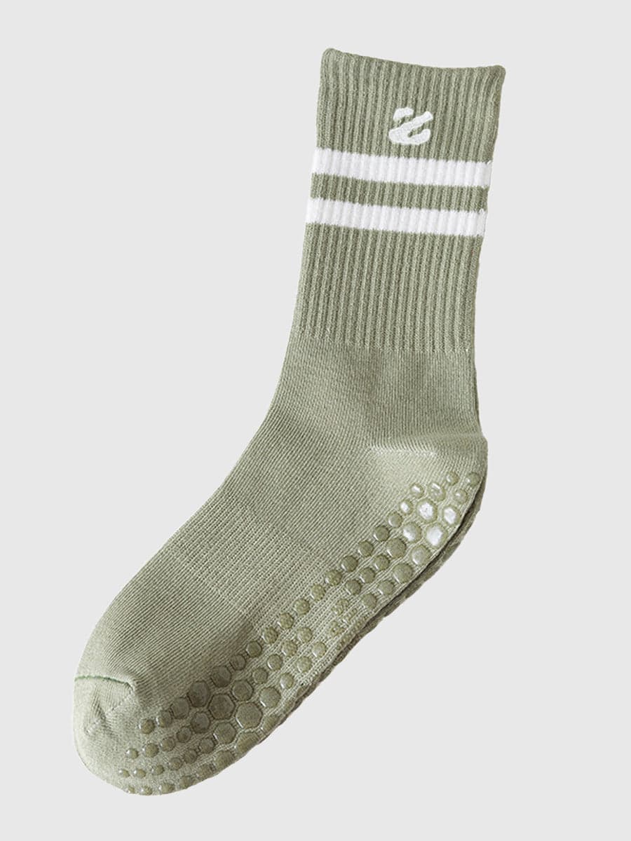3 Pairs Non-Slip Grip Socks for Yoga Pilates Gym & Everyday Wear