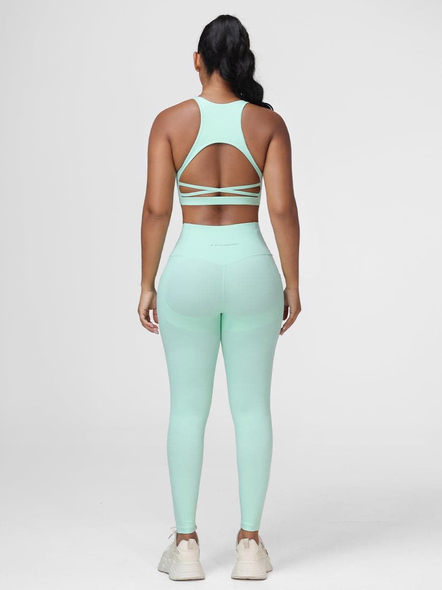Flattering Gym Set with High-Support Bra and Booty-Lifting Leggings