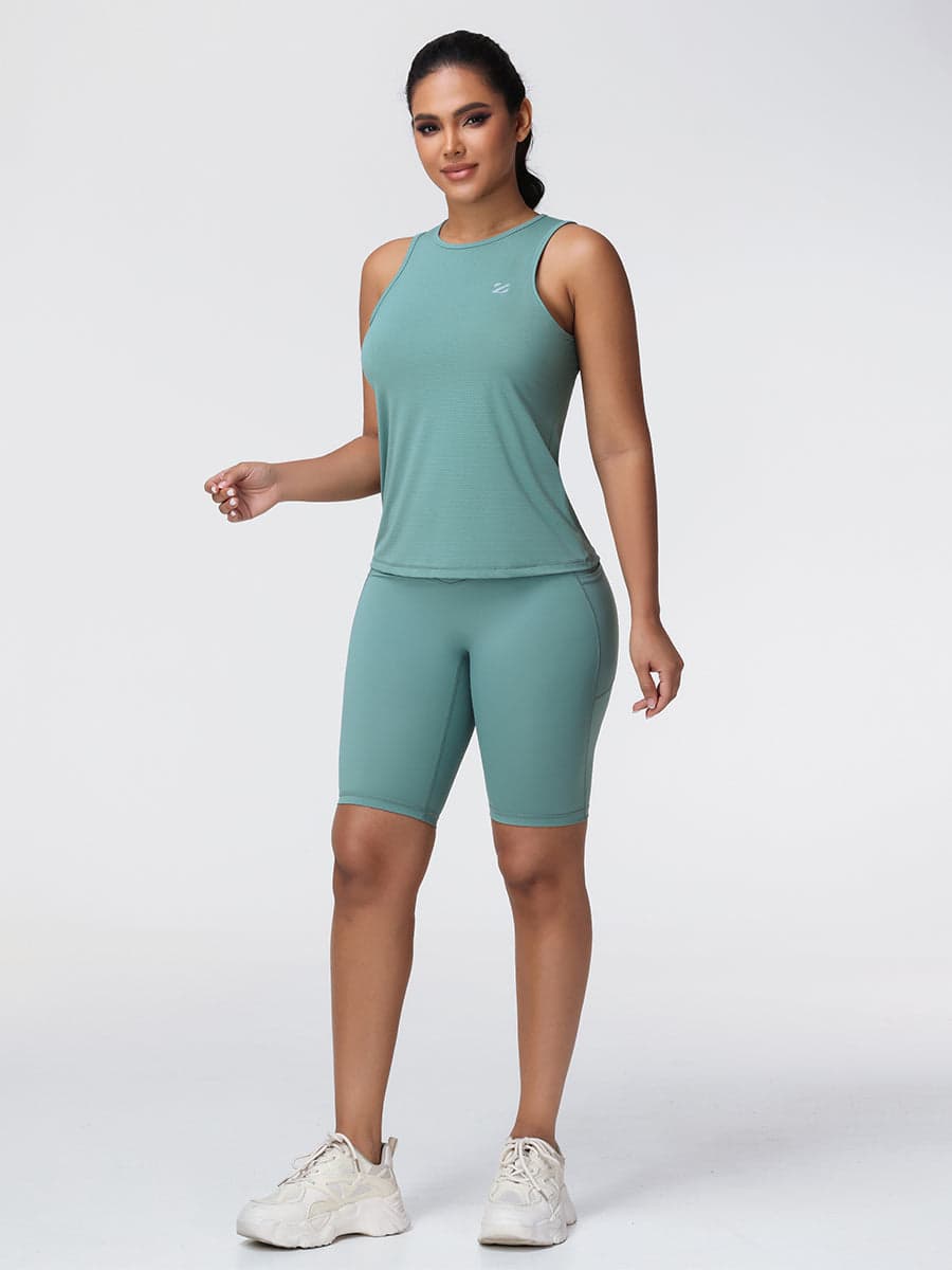 Quick-Dry Tank Top & Knee-Length Pocket Shorts Gym Set